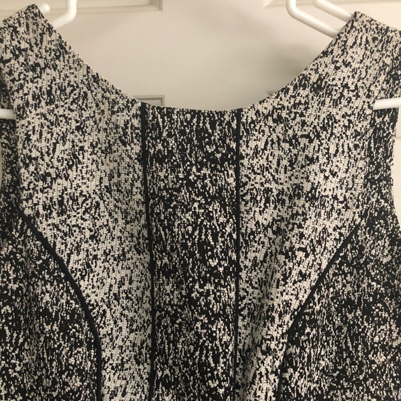 Black and cream H&M dress size 4 - Picture 2 of 5